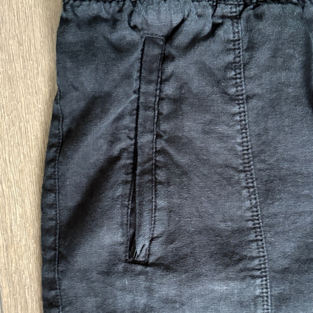 Athleta Charcoal Elastic Waist Shorts - Picture 4 of 9